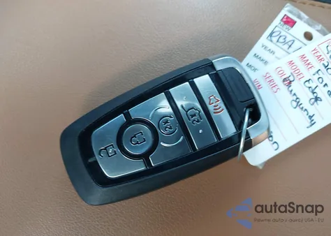 2024 Ford Edge Titanium z USA, uszkodzony, nr VIN 2FMPK4K97RBA16599